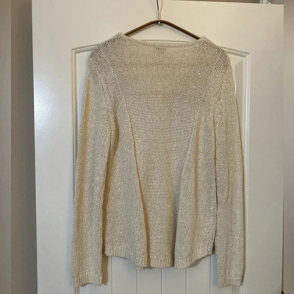 Mesh/Woven Chico’s VNeck Sweater with “a touch” of Shimmer! Fall Trend 2025 - Picture 5 of 7